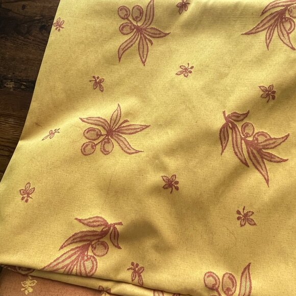 French Jacquard Tablecloth Les Tissages Du Soleil Floral Table Linen 63 x 79 - Picture 7 of 12